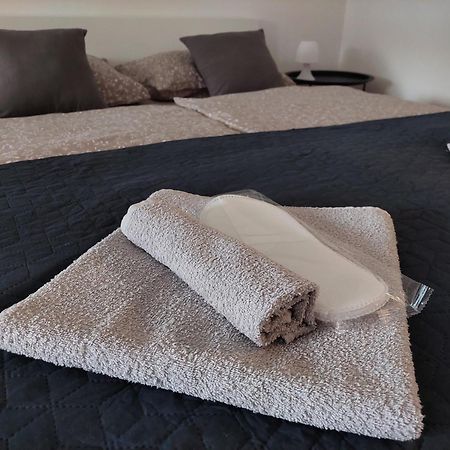M&M Apartment เวลิคาโกริตซา ภายนอก รูปภาพ